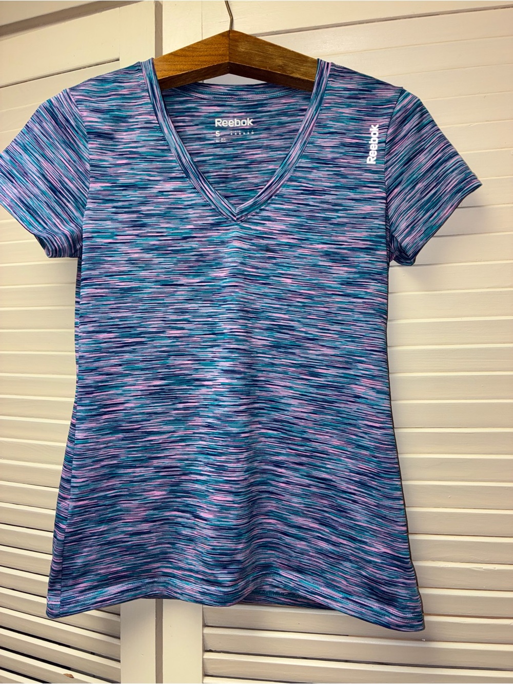 Reebok Women's V-Neck Space-Dye Tee in Blue and Purple